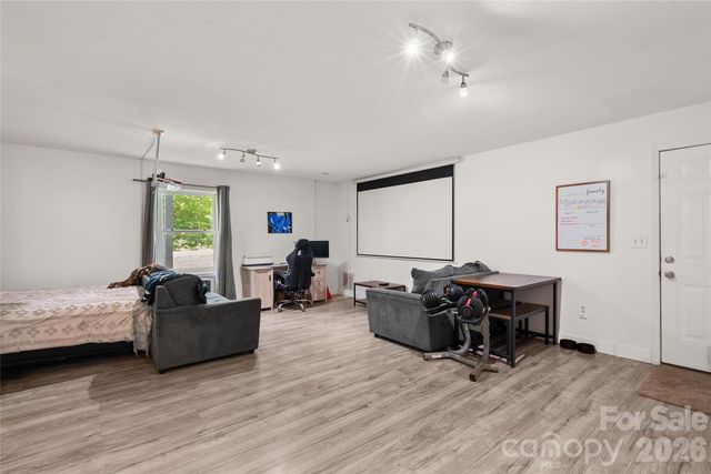 763 Bee Tree Road, Swannanoa, NC 28778