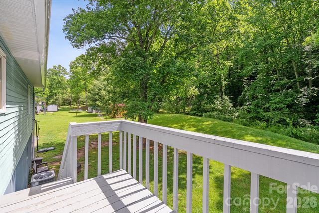 763 Bee Tree Road, Swannanoa, NC 28778