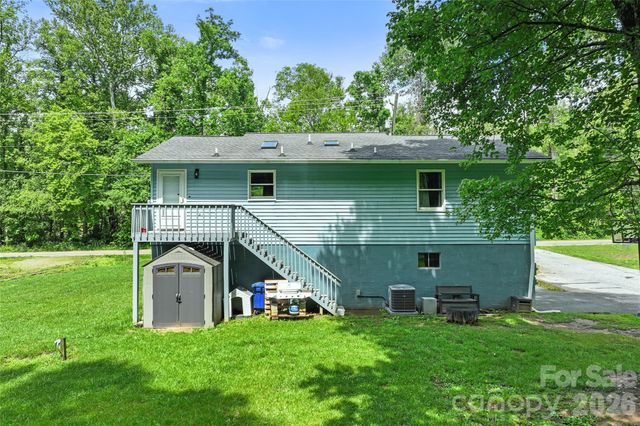 763 Bee Tree Road, Swannanoa, NC 28778