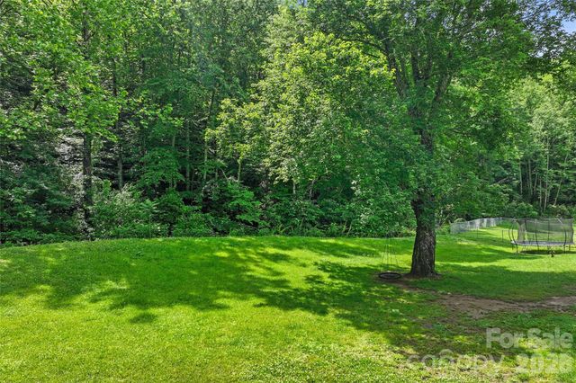 763 Bee Tree Road, Swannanoa, NC 28778