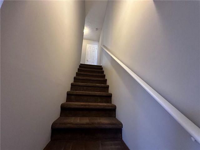 502 Oakwood Court, Woodstock, GA 30188