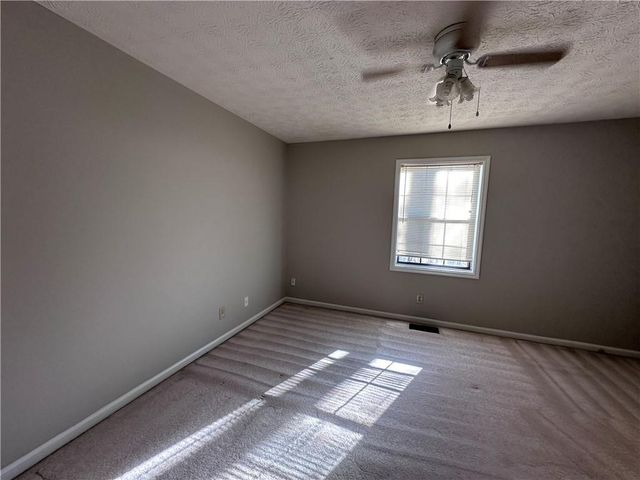 502 Oakwood Court, Woodstock, GA 30188