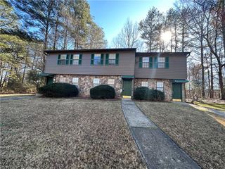 502 Oakwood Court, Woodstock, GA 30188