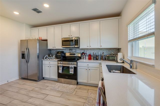 3986 WILLOWBROOK DRIVE, Edgewater, FL 32141