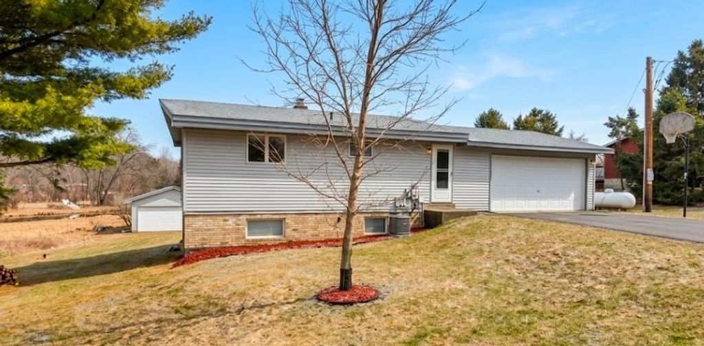 51675 Ash Avenue, Stanchfield, MN 55080