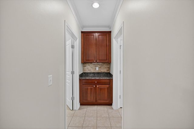 27118 Walloon Way, Brownstown Twp, MI 48134