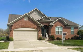 27118 Walloon Way, Brownstown Twp, MI 48134