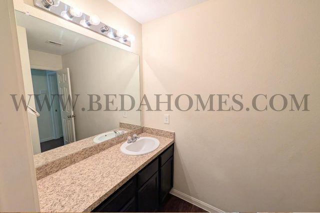 15566 Kiplands Bend Drive, Houston, TX 77014