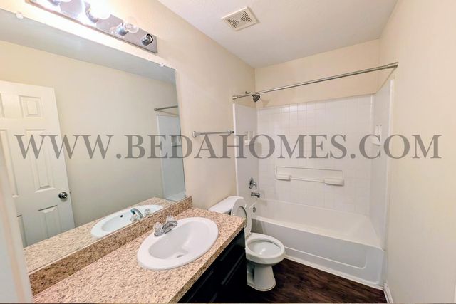 15566 Kiplands Bend Drive, Houston, TX 77014