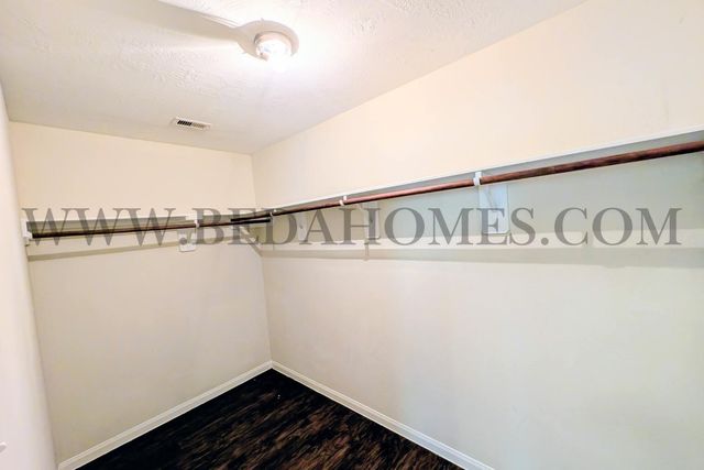 15566 Kiplands Bend Drive, Houston, TX 77014