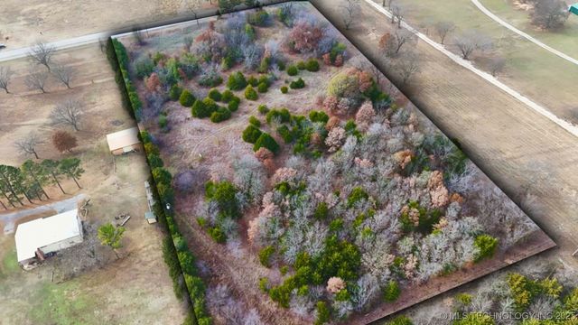 Chickasaw Trail, Davis, OK 73030