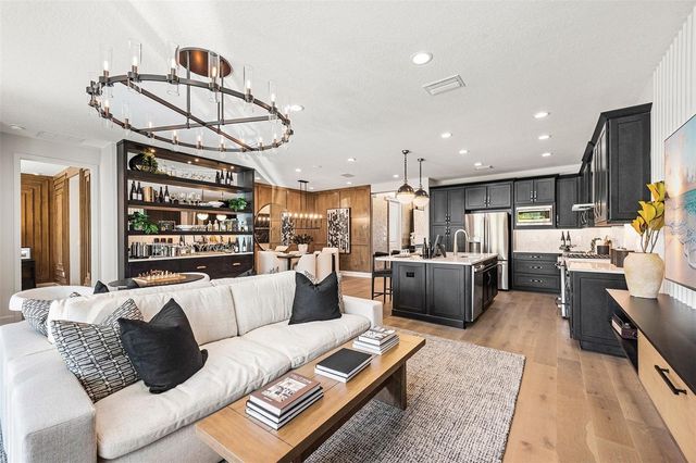 3318 MALTA AVENUE, Wesley Chapel, FL 33543