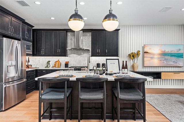 3318 MALTA AVENUE, Wesley Chapel, FL 33543