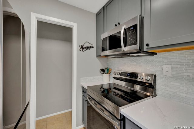 1033 Parkview Dr Apt G41, Canyon Lake, TX 78133