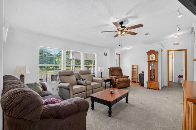 113 Butternut, Livingston, TX 77351