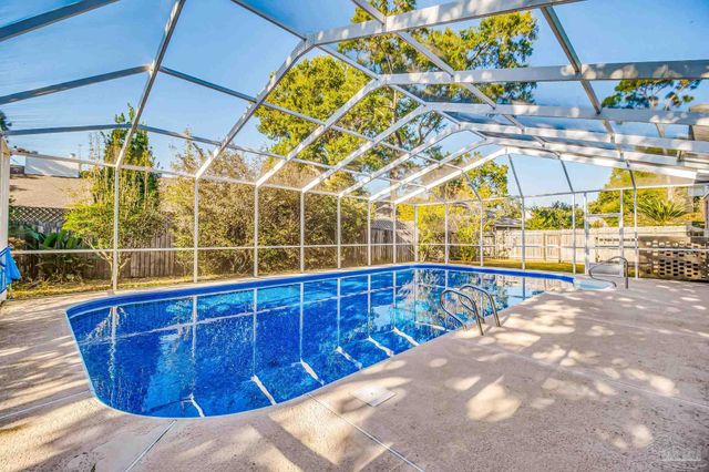 6511 Chardonnay, Pensacola, FL 32504