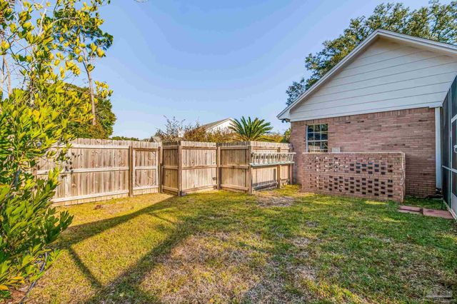 6511 Chardonnay, Pensacola, FL 32504