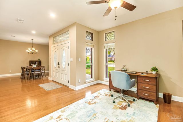 6511 Chardonnay, Pensacola, FL 32504