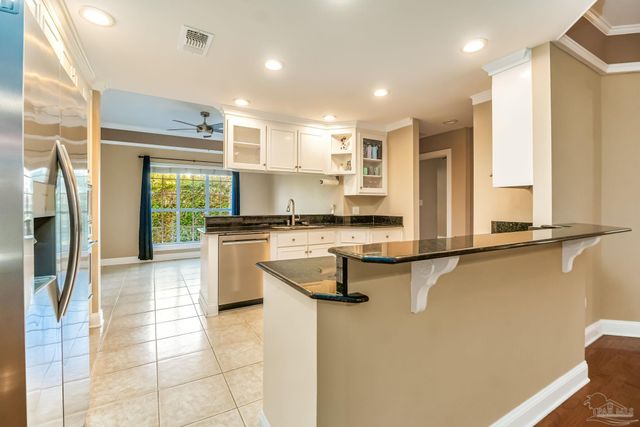 6511 Chardonnay, Pensacola, FL 32504