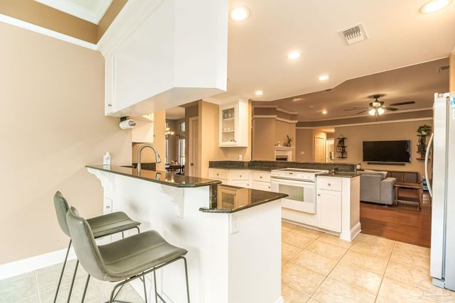 6511 Chardonnay, Pensacola, FL 32504