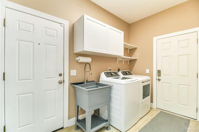 6511 Chardonnay, Pensacola, FL 32504