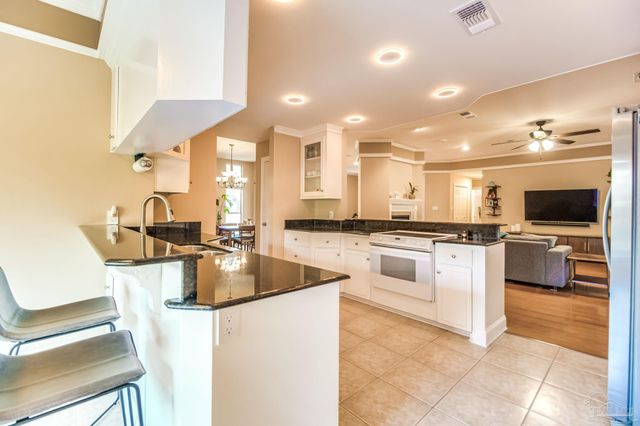 6511 Chardonnay, Pensacola, FL 32504