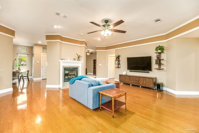 6511 Chardonnay, Pensacola, FL 32504