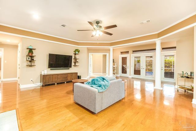 6511 Chardonnay, Pensacola, FL 32504