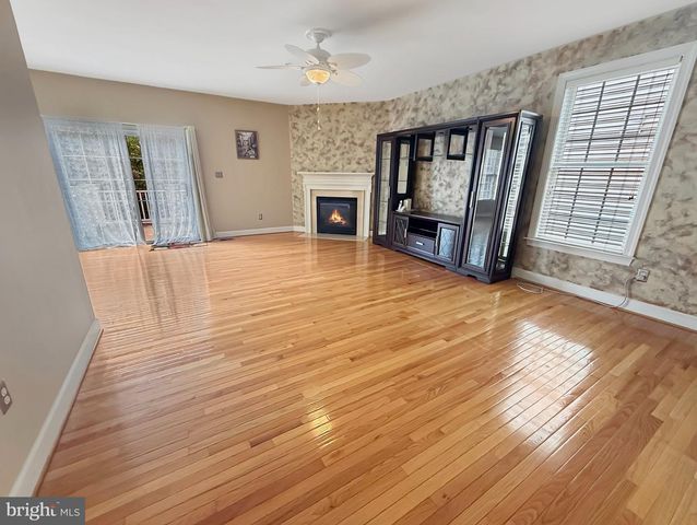 817 ROYAL CRES, Rockville, MD 20850