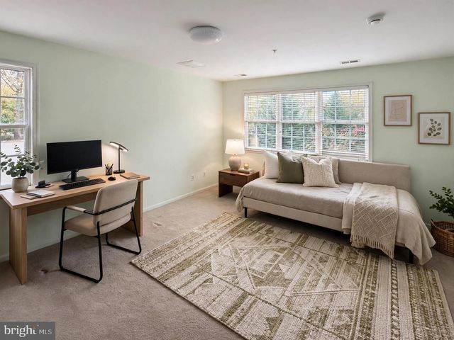 817 ROYAL CRES, Rockville, MD 20850