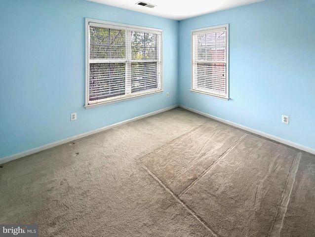 817 ROYAL CRES, Rockville, MD 20850