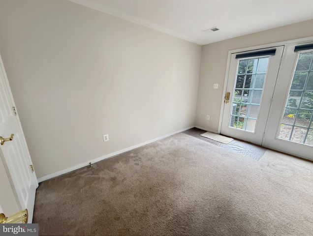 817 ROYAL CRES, Rockville, MD 20850