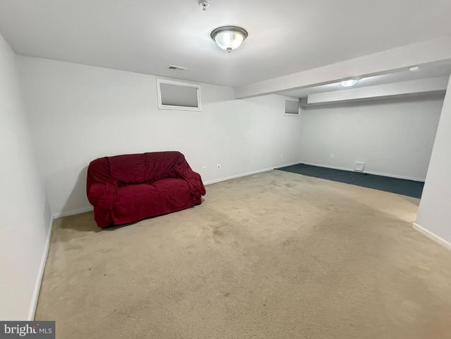 817 ROYAL CRES, Rockville, MD 20850