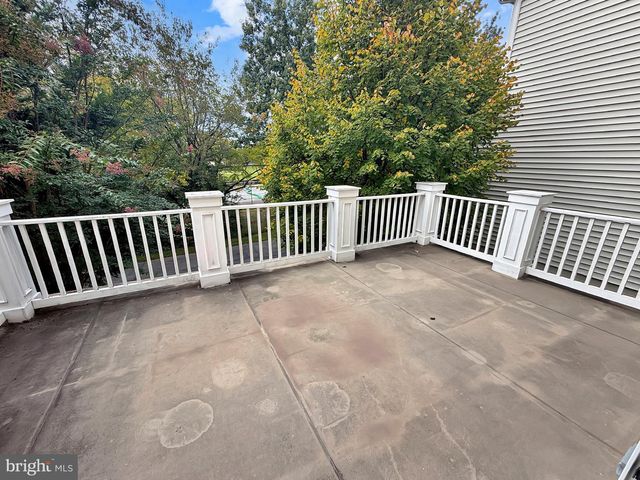817 ROYAL CRES, Rockville, MD 20850