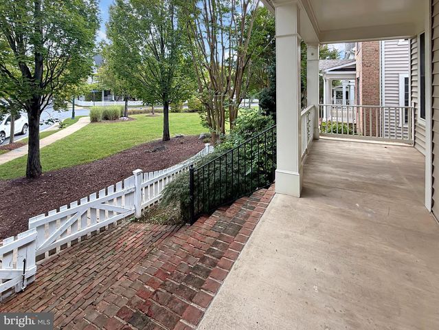 817 ROYAL CRES, Rockville, MD 20850