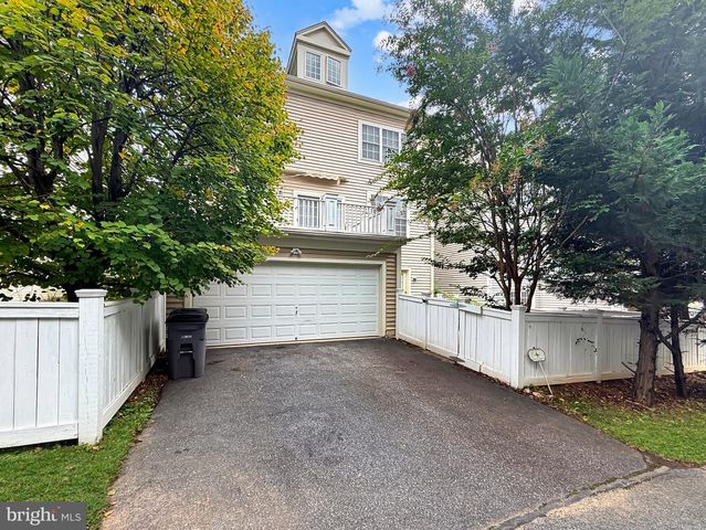 817 ROYAL CRES, Rockville, MD 20850