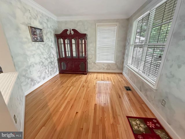 817 ROYAL CRES, Rockville, MD 20850