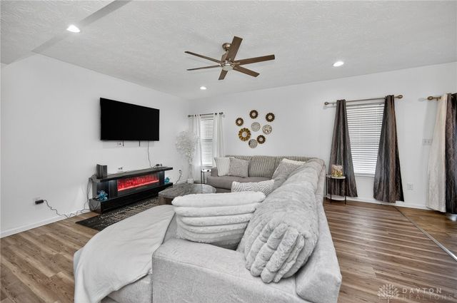 238 Irongate Drive, Englewood, OH 45322