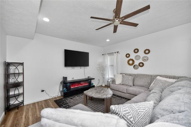 238 Irongate Drive, Englewood, OH 45322