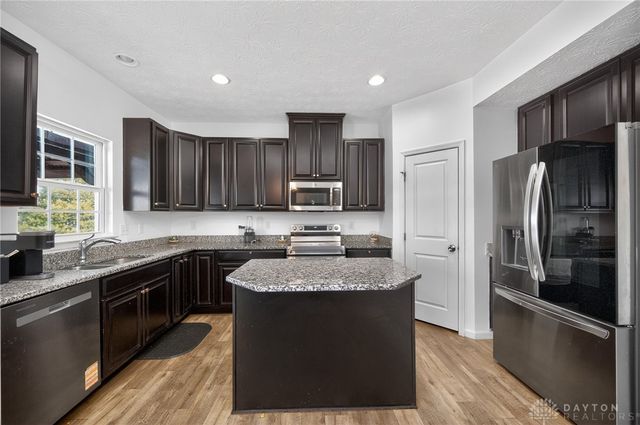 238 Irongate Drive, Englewood, OH 45322