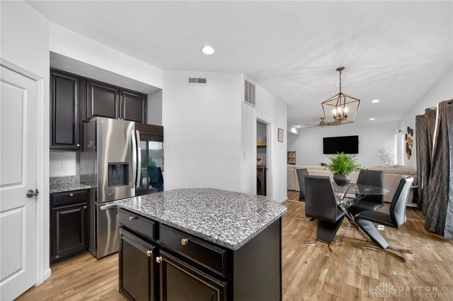 238 Irongate Drive, Englewood, OH 45322