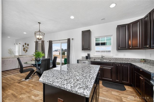 238 Irongate Drive, Englewood, OH 45322