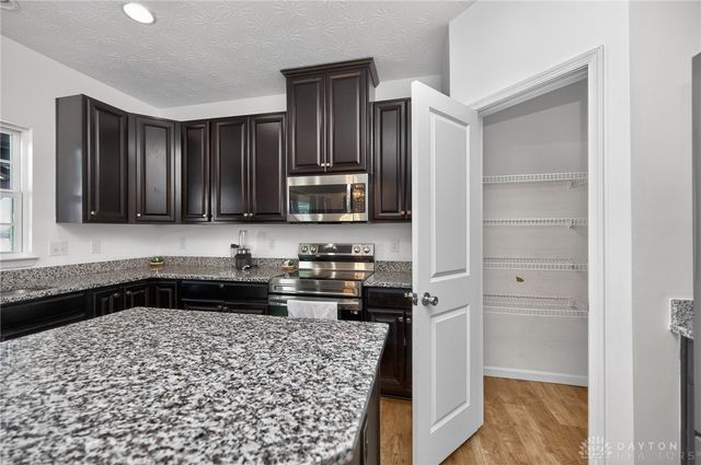 238 Irongate Drive, Englewood, OH 45322