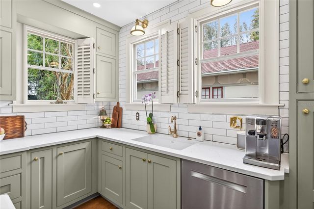 1226 GOLDEN LANE, Orlando, FL 32804