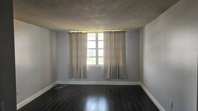 2780 NE 183rd Street 2101, Aventura, FL 33160