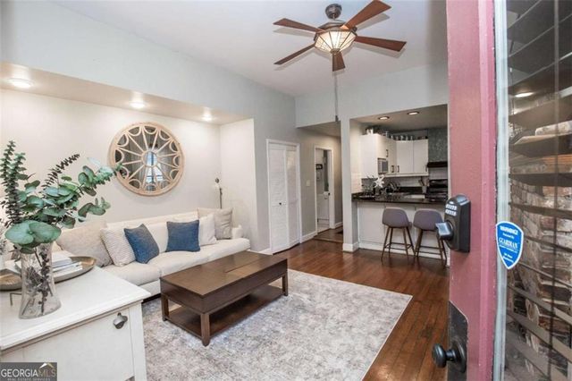 952 Myrtle Street 2, Atlanta, GA 30309