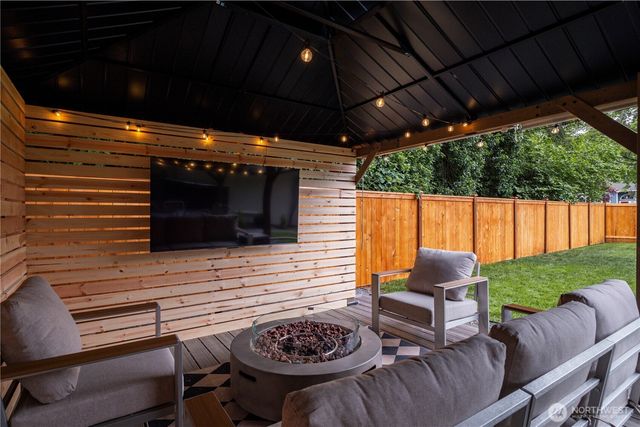 7818 NE 124th Street, Kirkland, WA 98034
