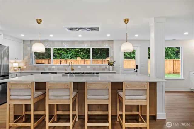 7818 NE 124th Street, Kirkland, WA 98034
