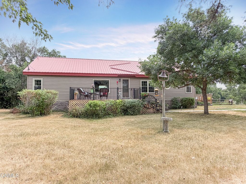 11934 6th Street NE, Cooperstown, ND 58425 photo 2