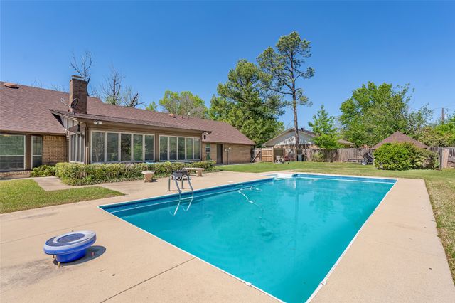 2015 Edgewood Drive, Bridgeport, TX 76426